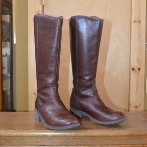 UGG Seldon tall riding boots,  leather, back zipper, size 7